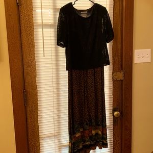 Great condition dress, size 12, open knit top over print dress